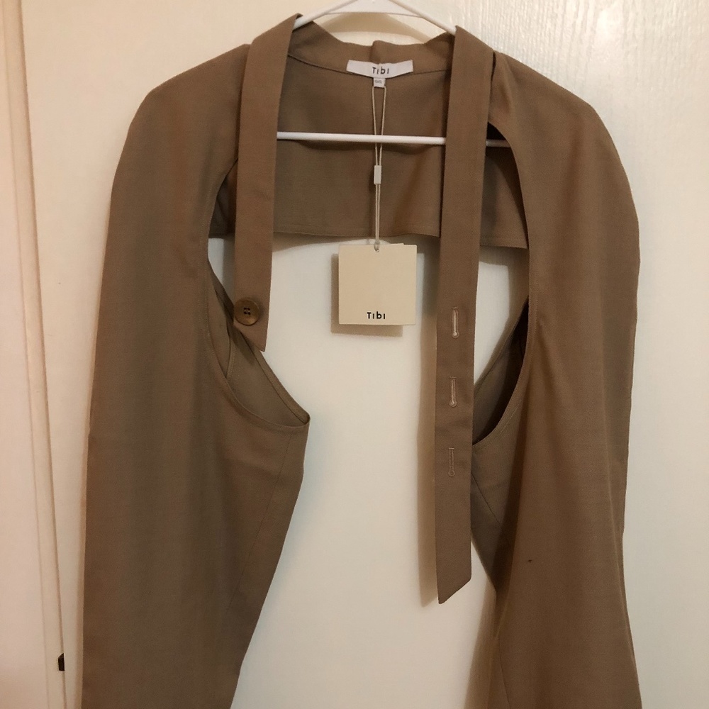 TIBI Frank sleeves in beige/tan